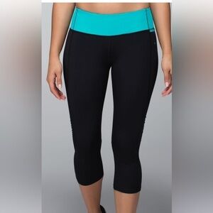 Lululemon water bound capri legging size 4